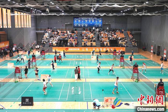 山西太原首届晋港澳台羽毛球交流赛正式拉开帷