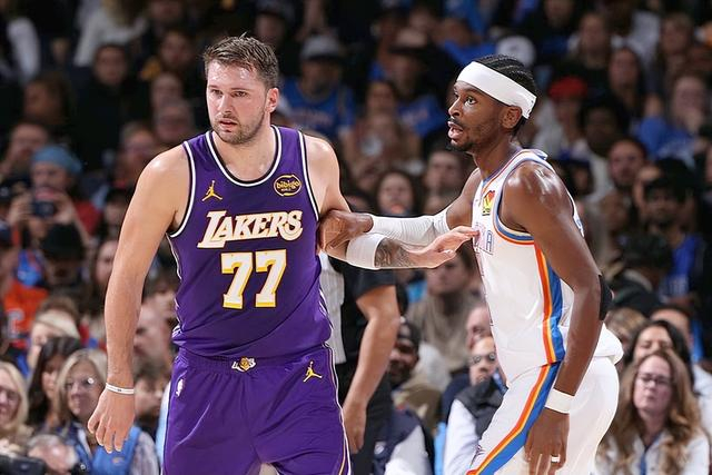 NBA球星首次得分王年龄大揭秘：杜兰特21岁登顶，