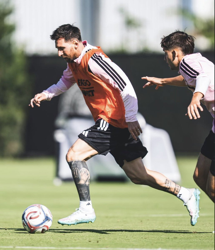 梅西正式加盟纽约红牛开启新篇章