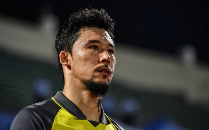 上港右后卫补强引援杨希 王振澳伤情成焦点